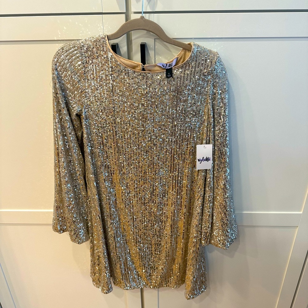 Sequence gold/silver swing dress long sleeve size small
